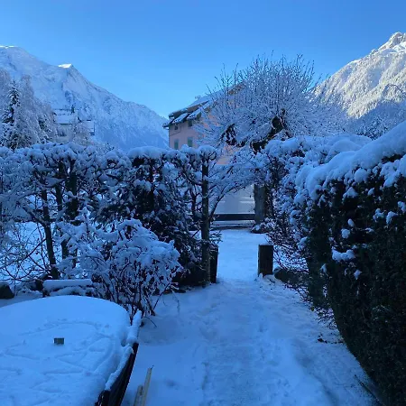 2-Bedroom Chamonix Apartment - Mont Blanc Views, Near Flagere Ski Lift